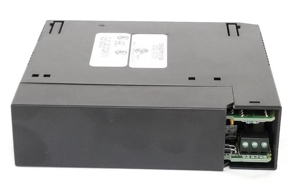 Used GE FANUC IC693CMM311G COMMUNICATIONS CONTROL MODULE (MISSING COVER)
