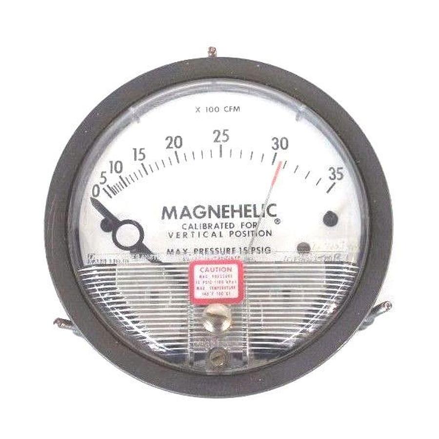 Used DWYER 12-167003-00 MAGNEHELIC PRESSURE GAUGE 0-35 PSI X 100 CFM, 1216700300