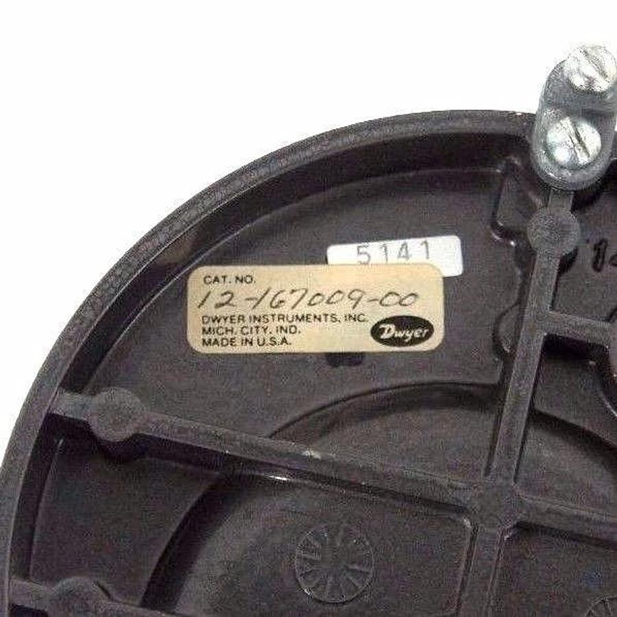 Used DWYER 12-167009-00 MAGNEHELIC PRESSURE GAUGE 15 PSIG MAX, 0-10, 1216700900