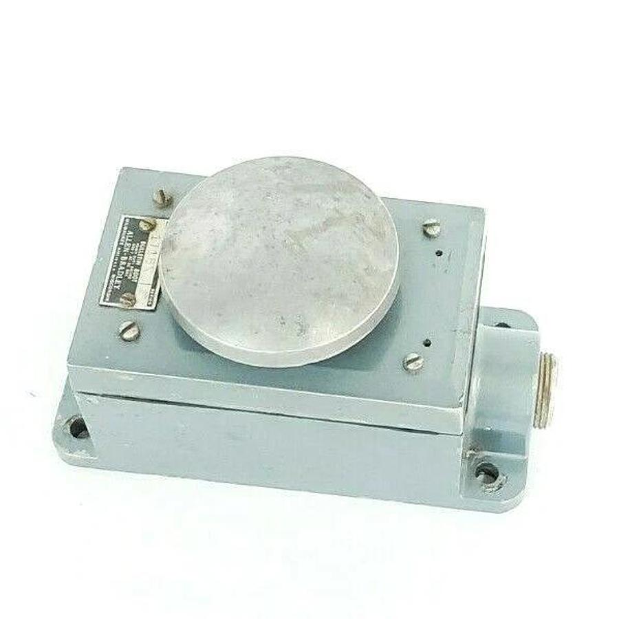 Used ALLEN BRADLEY 800T 1T1BN PALM OPERATED PUSH BUTTON, SERIES A, 600V, 800T1T1BN