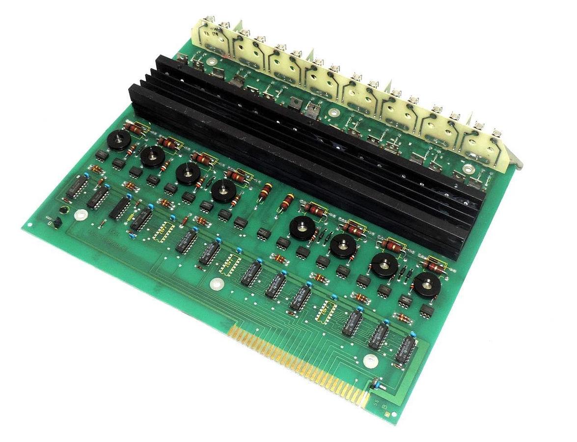 Used ALLEN BRADLEY 7300-UOH RELAY BOARD 7300UOH