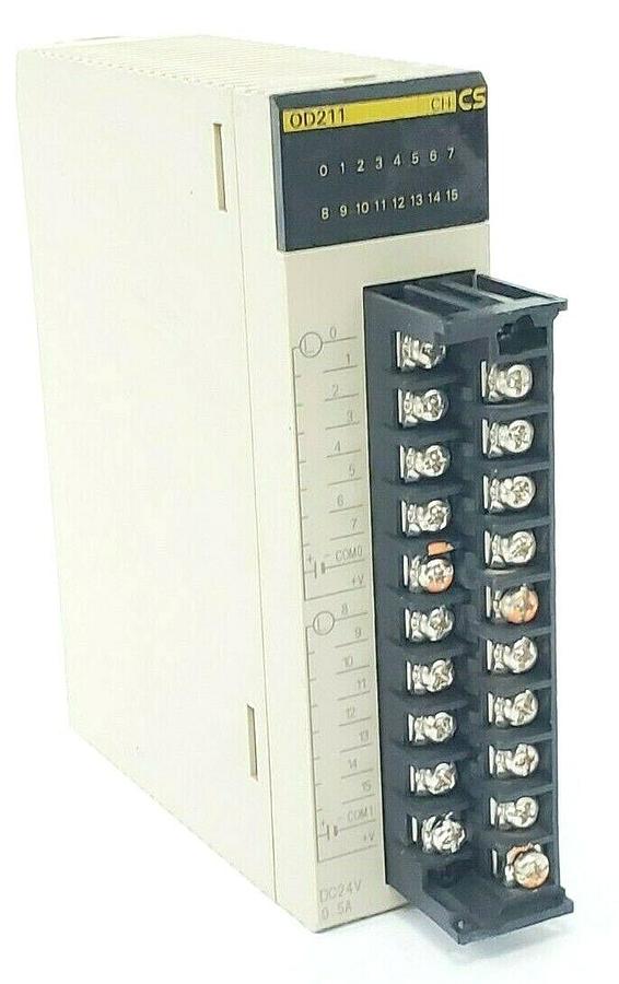 Used OMRON CS1W-OD211 OUTPUT UNIT CS1WOD211, 24V DC (MISSING COVER)