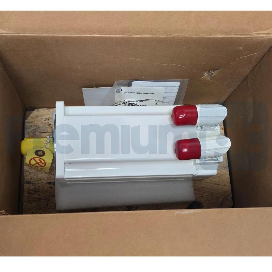 Allen Bradley MPF-B430P-MJ74BA /A MPF Food Grade Servo Motor 460V w/Brake NSMP 820919985225