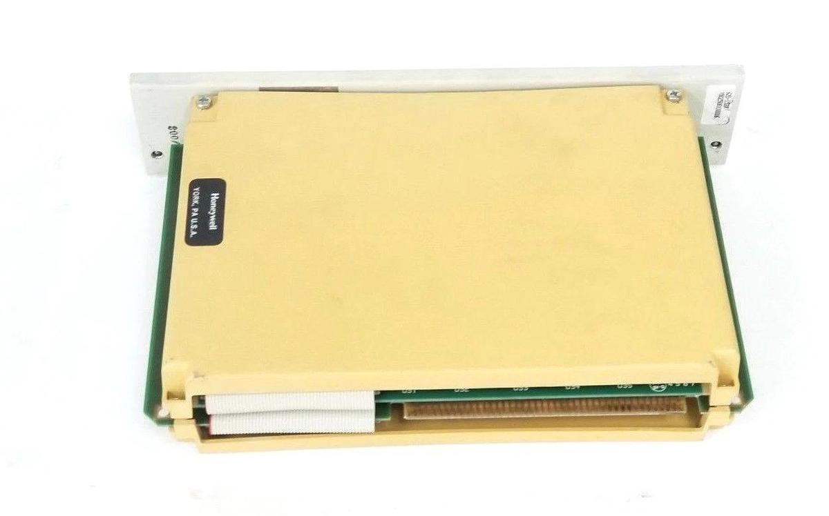 Used HONEYWELL 620-1537 PROCESSOR MODULE W/ KEYS IPC 620-15