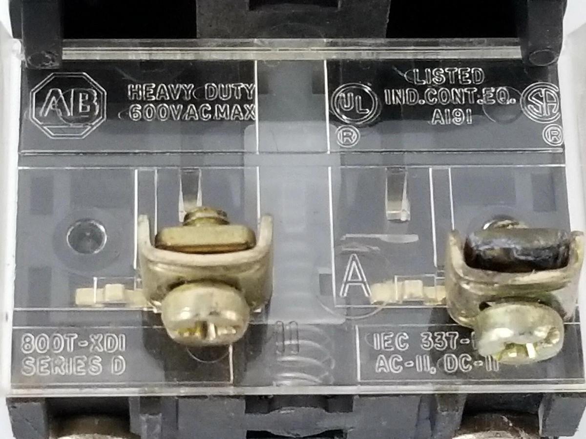 Used ALLEN BRADLEY 800T-PB16D1 PUSHBUTTON SWITCH 120V 50-60HZ W/O LAMP 755 800T-XD1