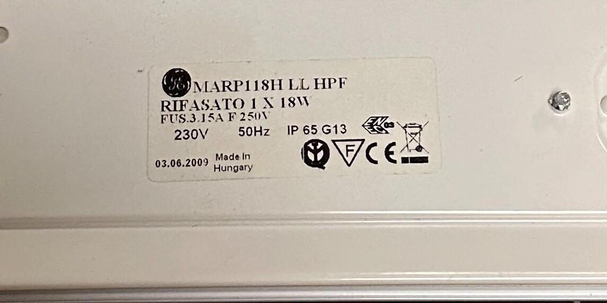 Used GE MARP118H LL HPF / 43800 MARINER LIGHT FIXTURE RIF ASATO 1X18W 230V 50Hz NSMP
