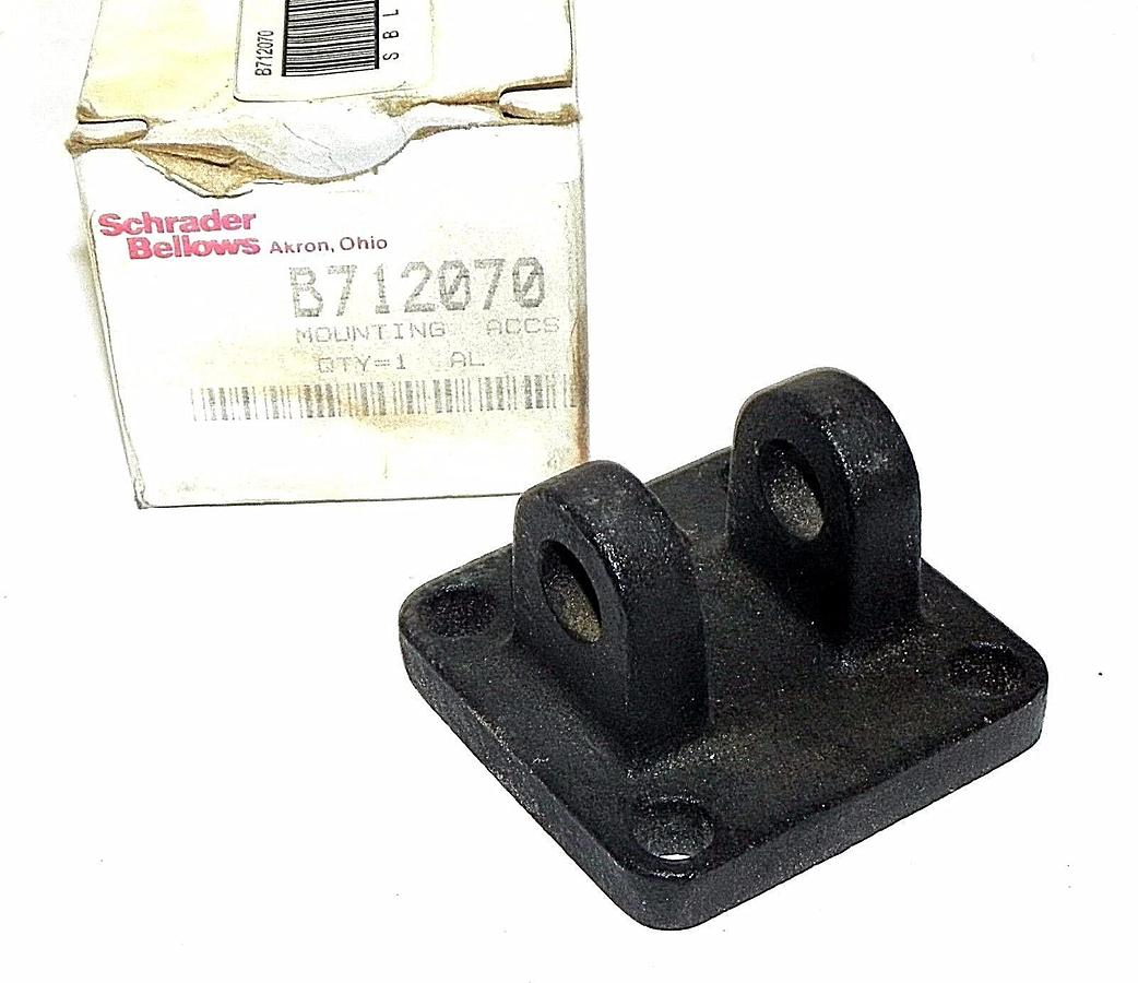 NIB SCHRADER BELLOWS B712070 MOUNTING KIT BASE ONLY SCREWS NOT INCLUDED