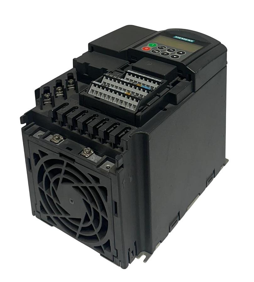 Used SIEMENS 6SE6440-2UD24-0BA1 / 6SE64402UD240BA1 MICROMASTER 440 DRIVE 4kW USNP