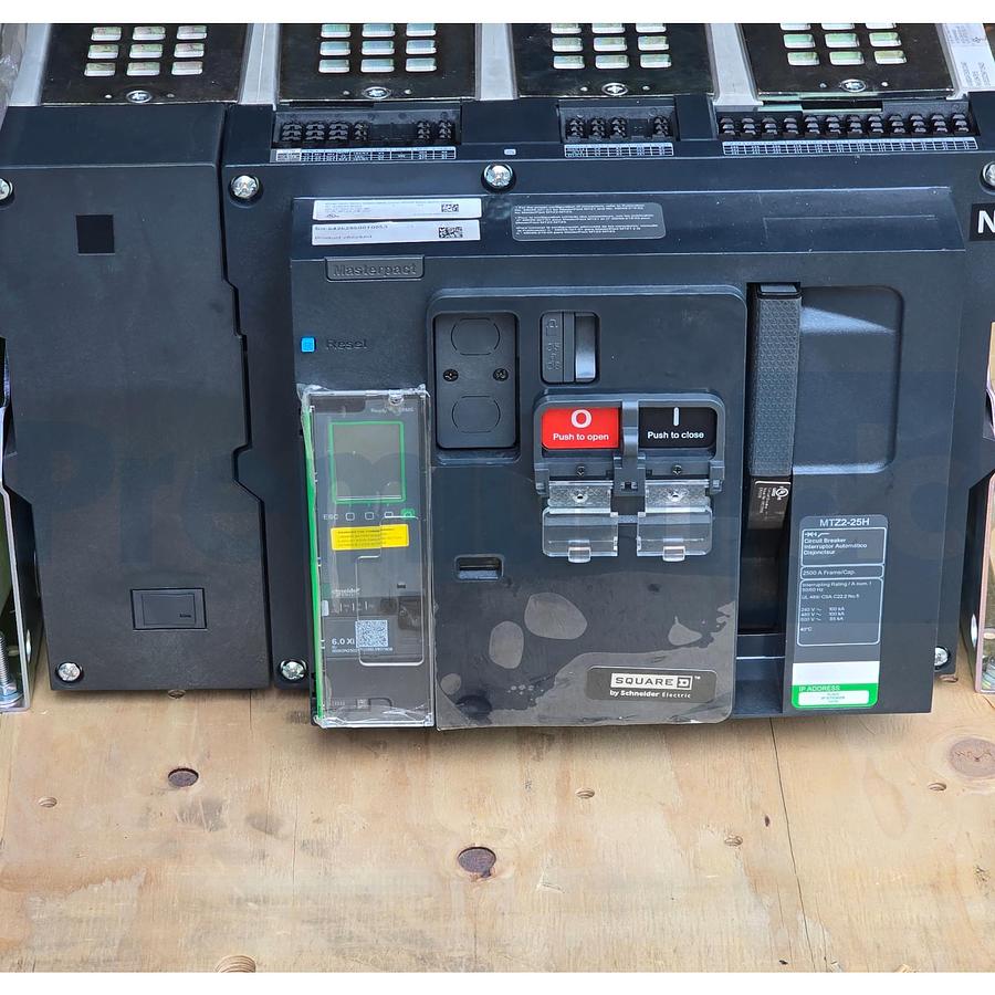 Used Square D Schneider MTZ2-25H MicroLogic 6.0Xi Masterpact Circuit Breaker 2500A 4P