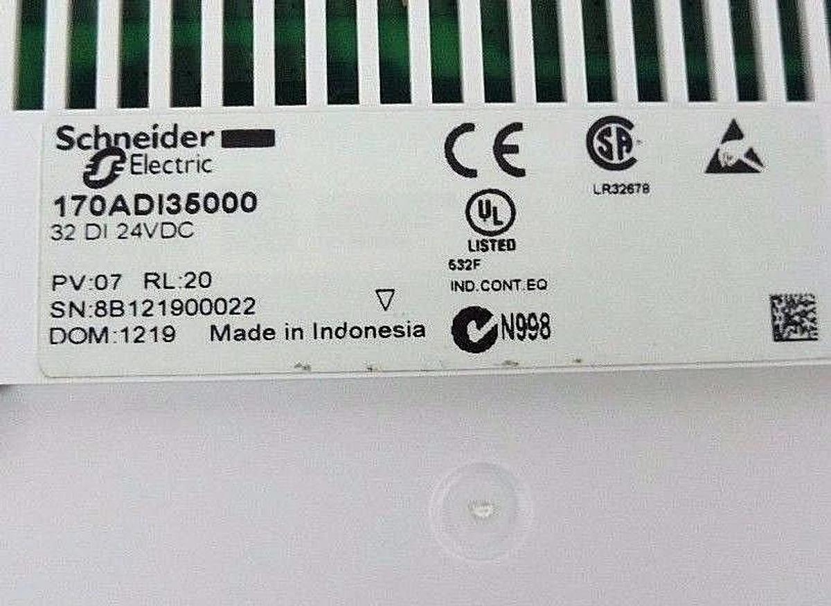 Used SCHNEIDER MODICON TSX MOMENTUM 170ADI35000 I/O BASE 32DI 24VDC, PV: 07, RL: 20