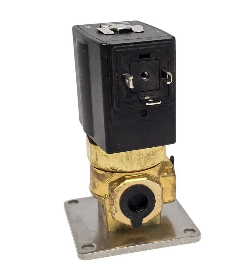 NEW SMC VX3330V-02N-5DO1-B DIRECT OP 3 PORT SOLENOID VALVE N.C. VX3330V02N5DO1B