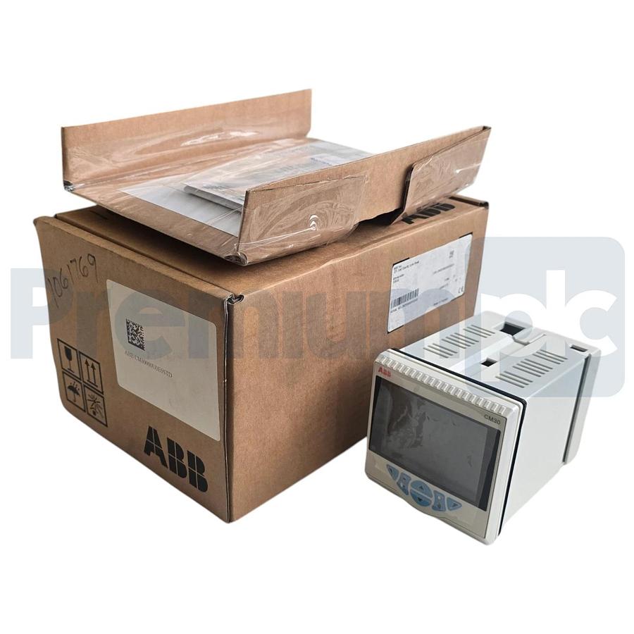 ABB ControlMaster CM30 PID Process Controller CM30/000U0E0/STD 1/4 DIN Loop NSMP