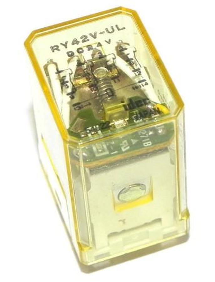 Used IDEC RY42VULDC24V RELAY RY42V-UL DC24V