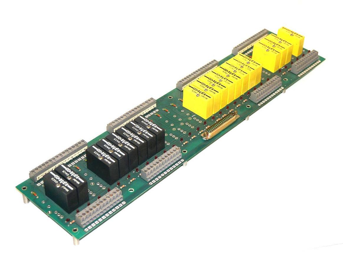 Used UNICO 307-0881 I/O FANNING STRIP BOARD 32 POSITION W/ 12 IAC5 & 8 OAC5 MODULES