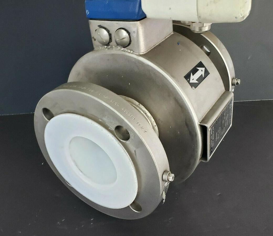 Used NEW MASTER METER MC-208 QAZ-127 FLOW METER CONTROLLER W/ MUT-2200 QAC-120 VALVE
