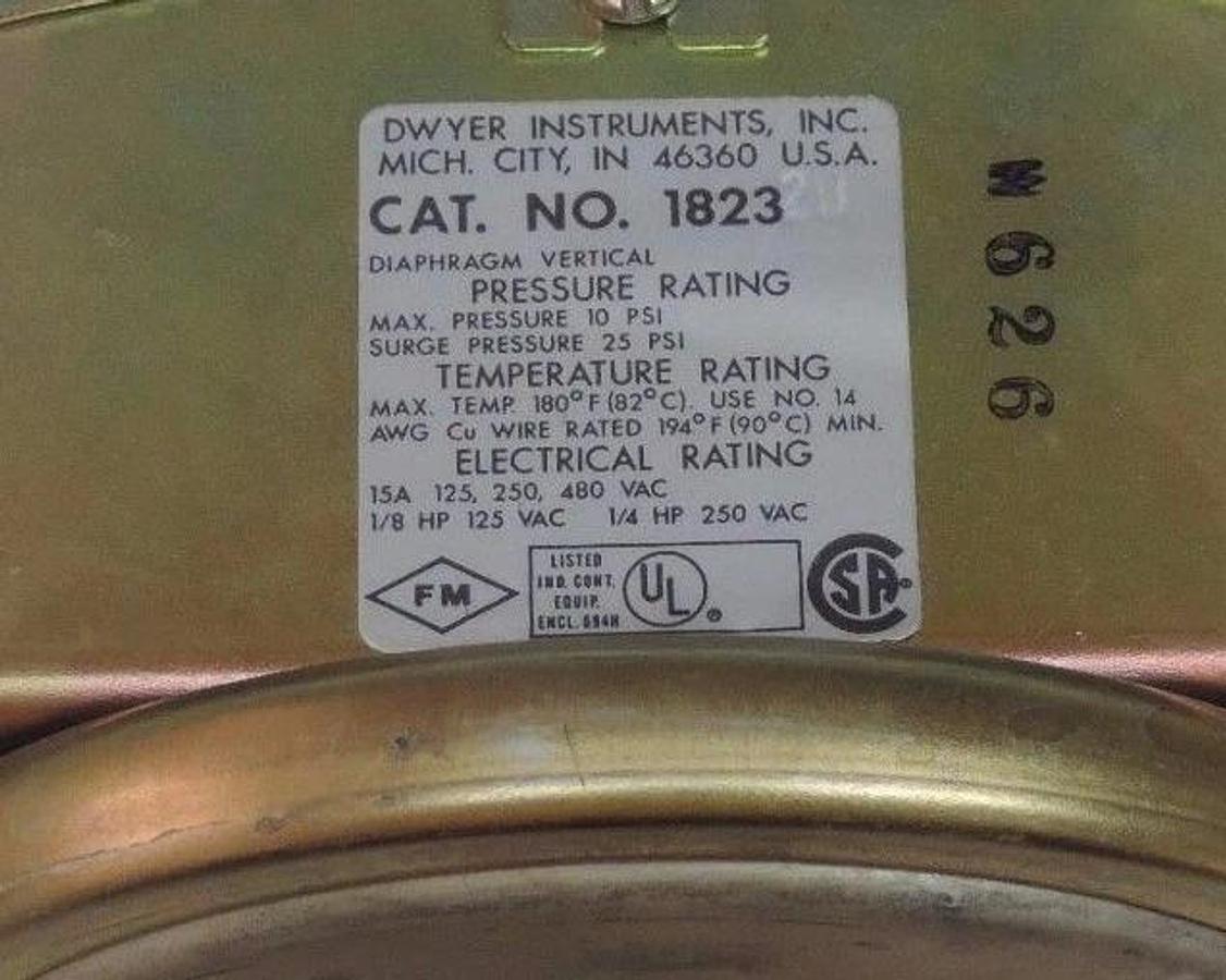 Used DWYER 1823-20 LOW DIFFERENTIAL SWITCH 182320
