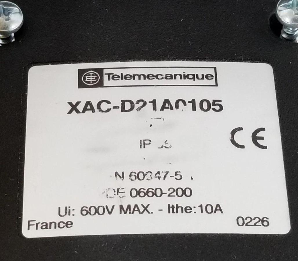 Used NIB TELEMECANIQUE XAC D21A0105 PENDANT CONTROL STATION XACD21A0105