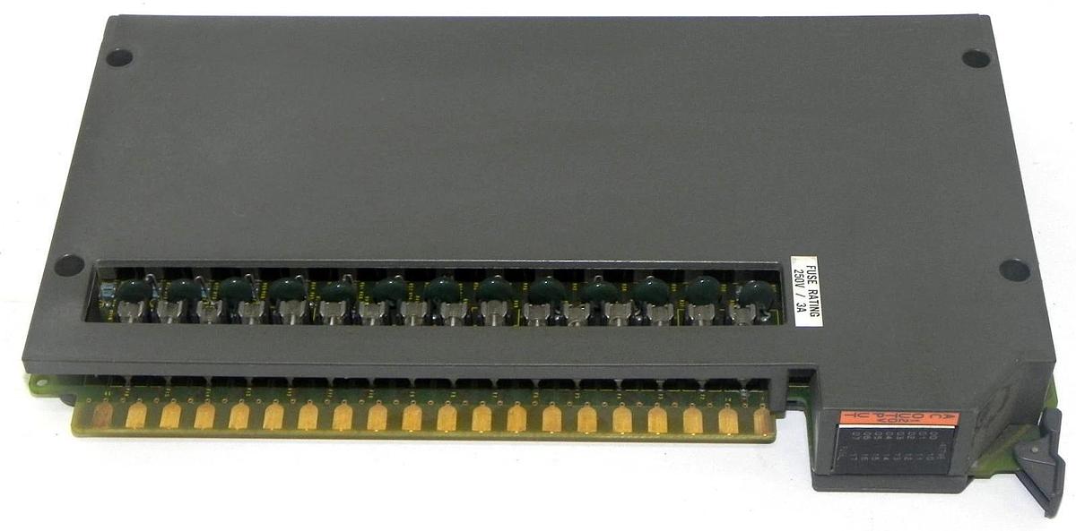 Used ALLEN BRADLEY 1771-OD16 ISOLATED 120V AC OUTPUT MODULE 1771-0D16/B REV. A01