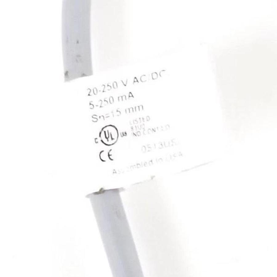 Used BALLUFF BES-516-217-E4-E-05 INDUCTIVE SENSOR 20-250VAC/DC 5-250mA Sn=15MM