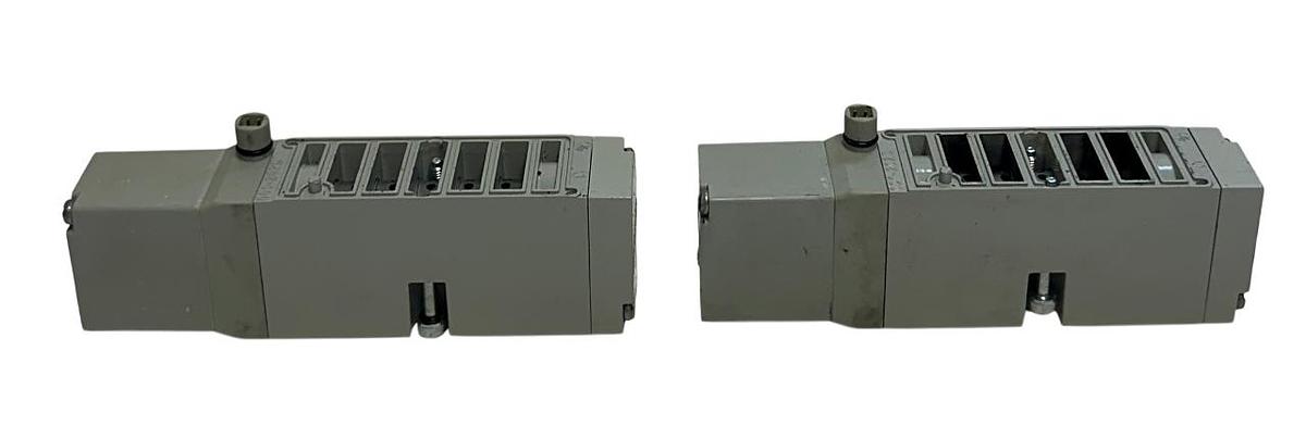 Used 2 AVENTICS 122BA400M000061 SOLENOID VALVES 2012 SERIES 150PSIG 24VDC COIL USNP