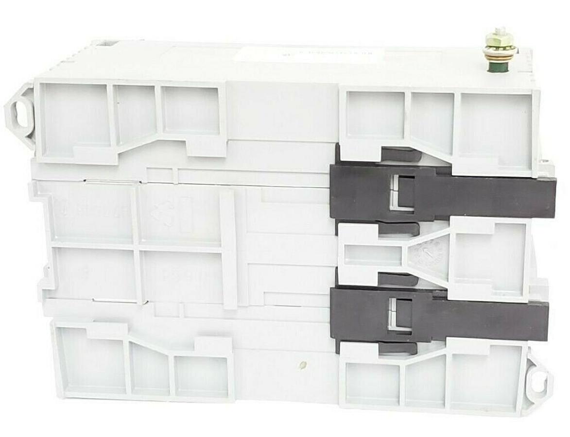 Used ALLEN BRADLEY 1791-0B32 I/O BLOCK 24VDC SER. B, P/N: 96333472 REV. C01