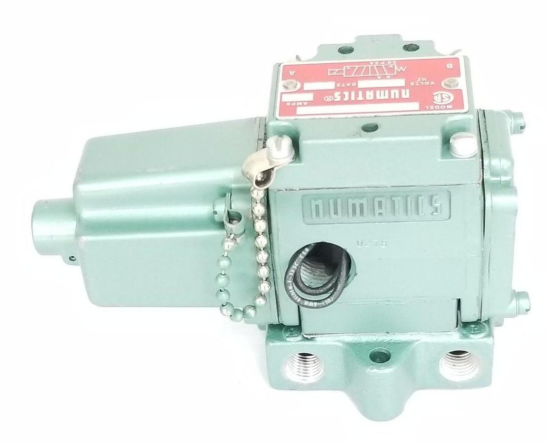 Used NUMATICS 12SAD4440A SOLENOID VALVE 0.17A, 120V, 50/60HZ
