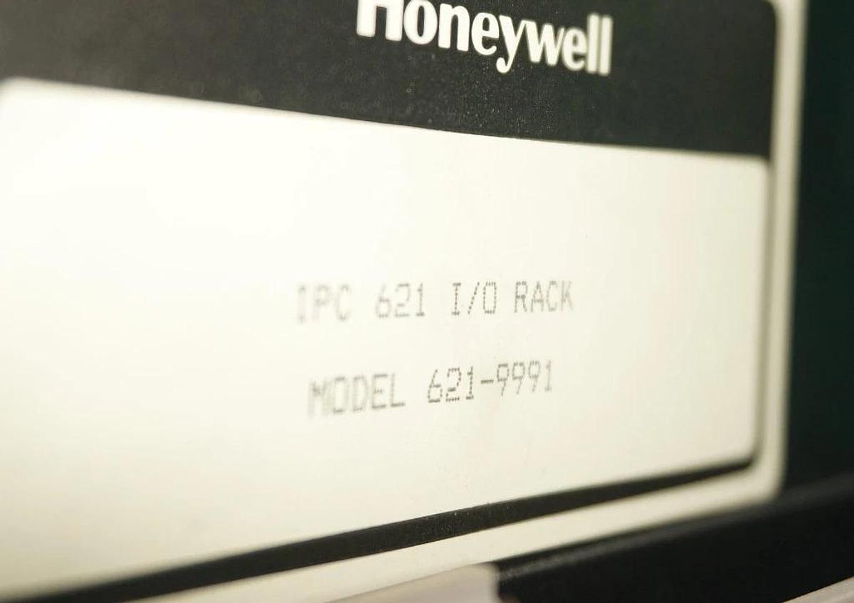 Used HONEYWELL 921-9991 IPC I/O RACK W/ 04E-00241-00, 621-0022, 621-0010R, 621-9934
