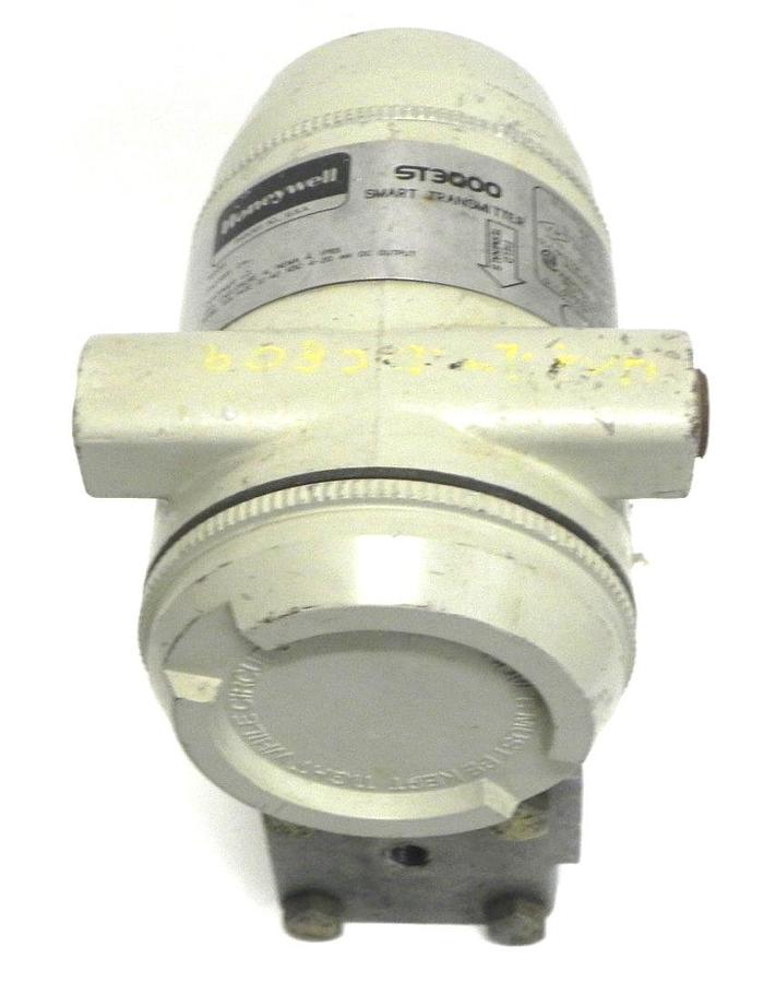 Used HONEYWELL ST3000 SMART TRANSMITTER YSTR12D-21A-3C0XXXXXX000-MB.F1C3-714B
