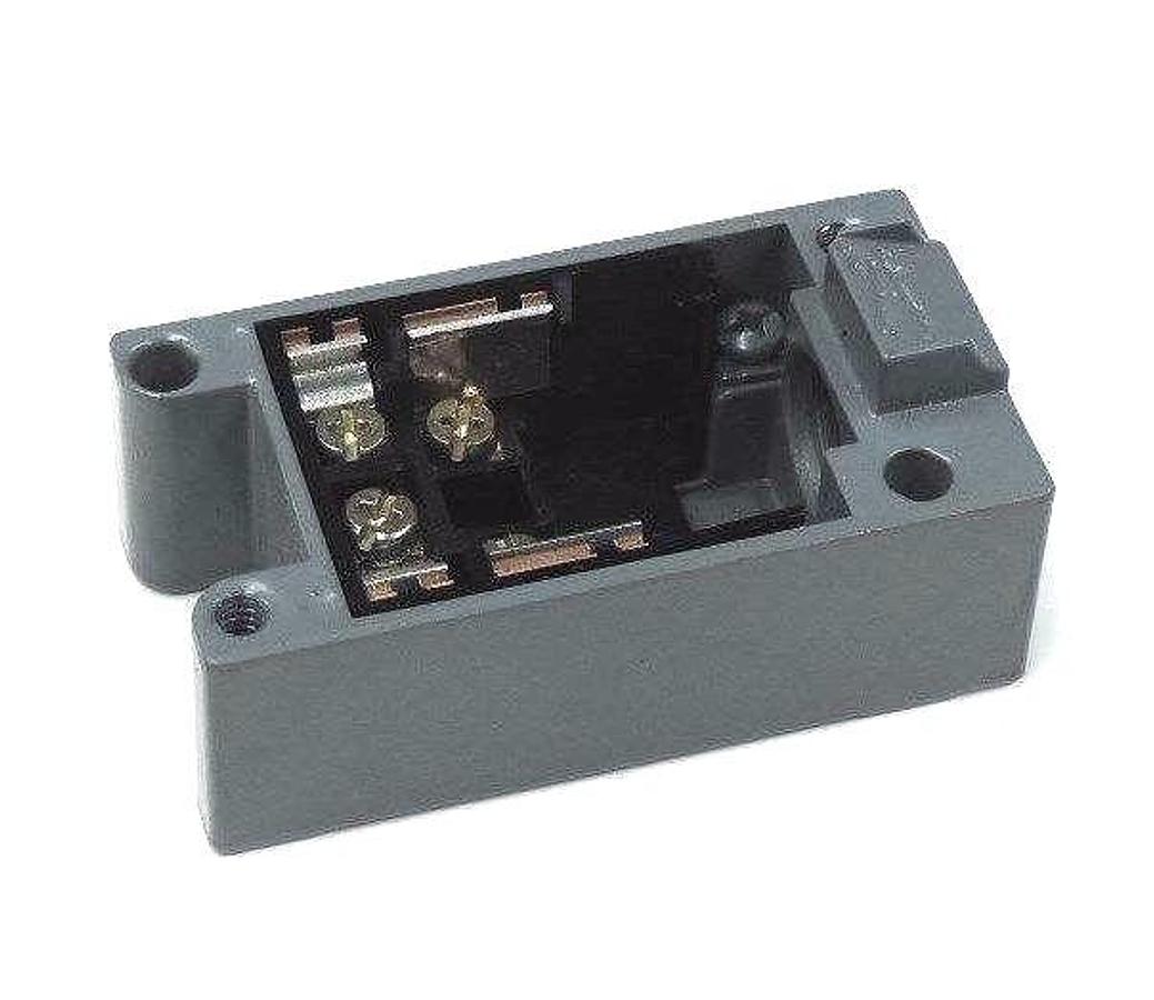Used NEW SQUARE D 9007-CT54 LIMIT SWITCH RECEPTACLE 9007CT54