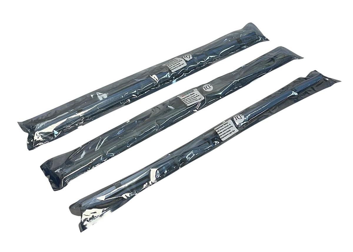 Used 3 SUPER BRIGHT LEDS LF-CW30SMD / LFCW30SMD WATERPROOF LIGHT BARS 10-30VDC NSMP