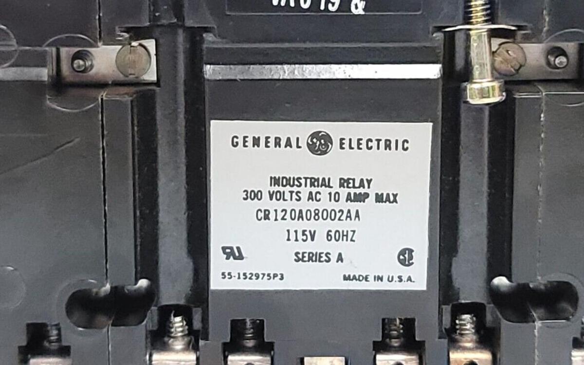 Used NEW GENERAL ELECTRIC CR120A08002AA INDUSTRIAL RELAY 115V 60HZ SER. A