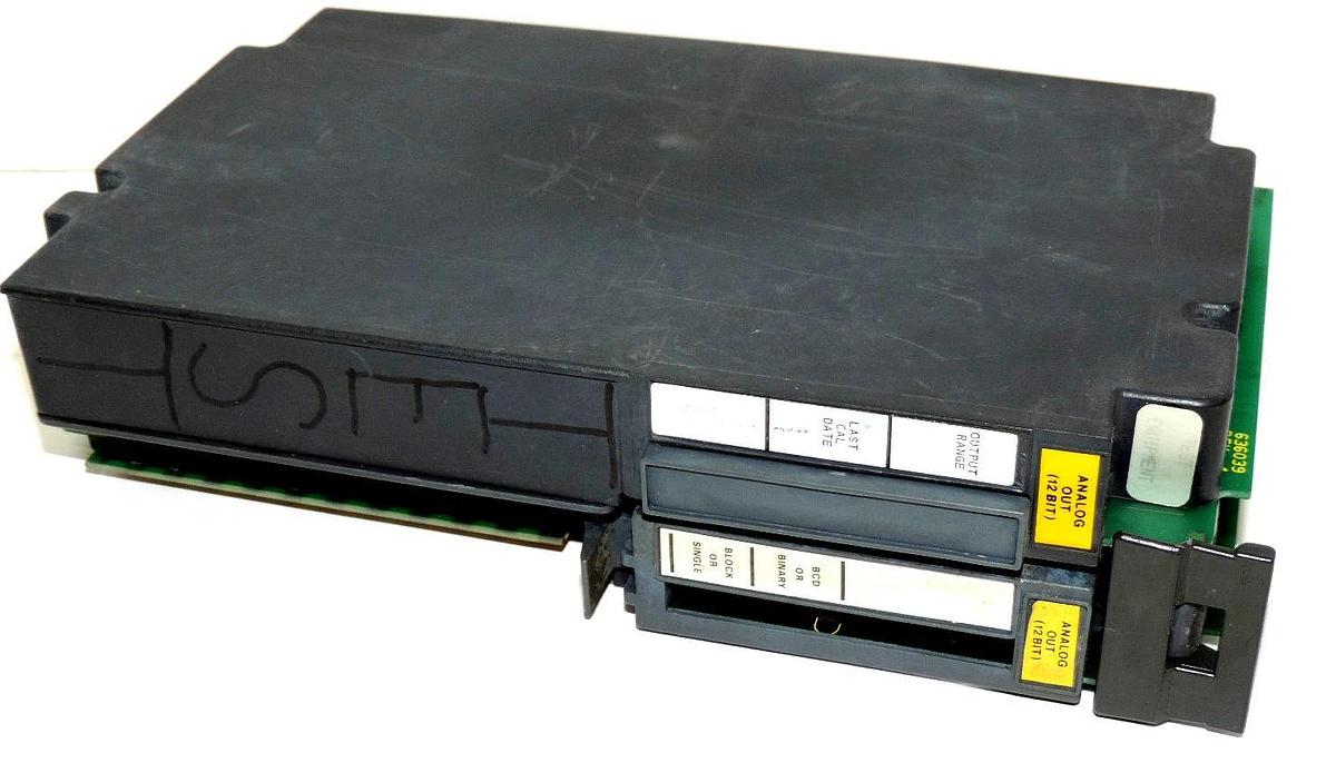 Used ALLEN BRADLEY 1771-OFC ANALOG OUTPUT MODULE 1771-OFE (12 BIT) F/W REV. C SER. A