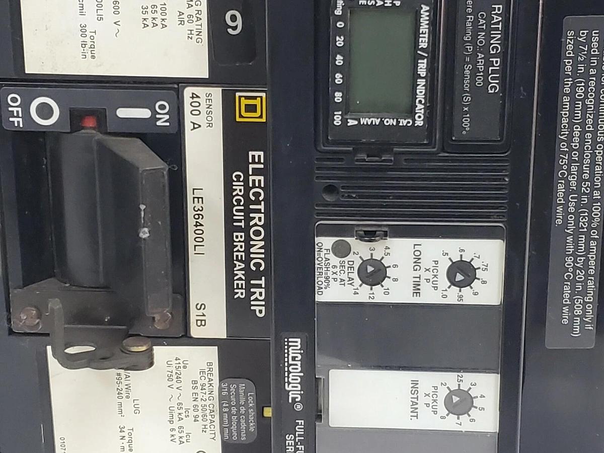 Used SQUARE D LE36400LI MOLDED CASE CIRCUIT BREAKER 600V, 400A W/ TRIP ARP100 PLUG KI