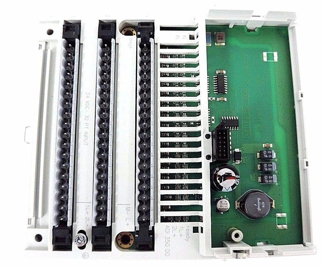 Used SCHNEIDER MODICON TSX MOMENTUM 170ADI35000 I/O BASE 32DI 24VDC, PV: 07, RL: 20