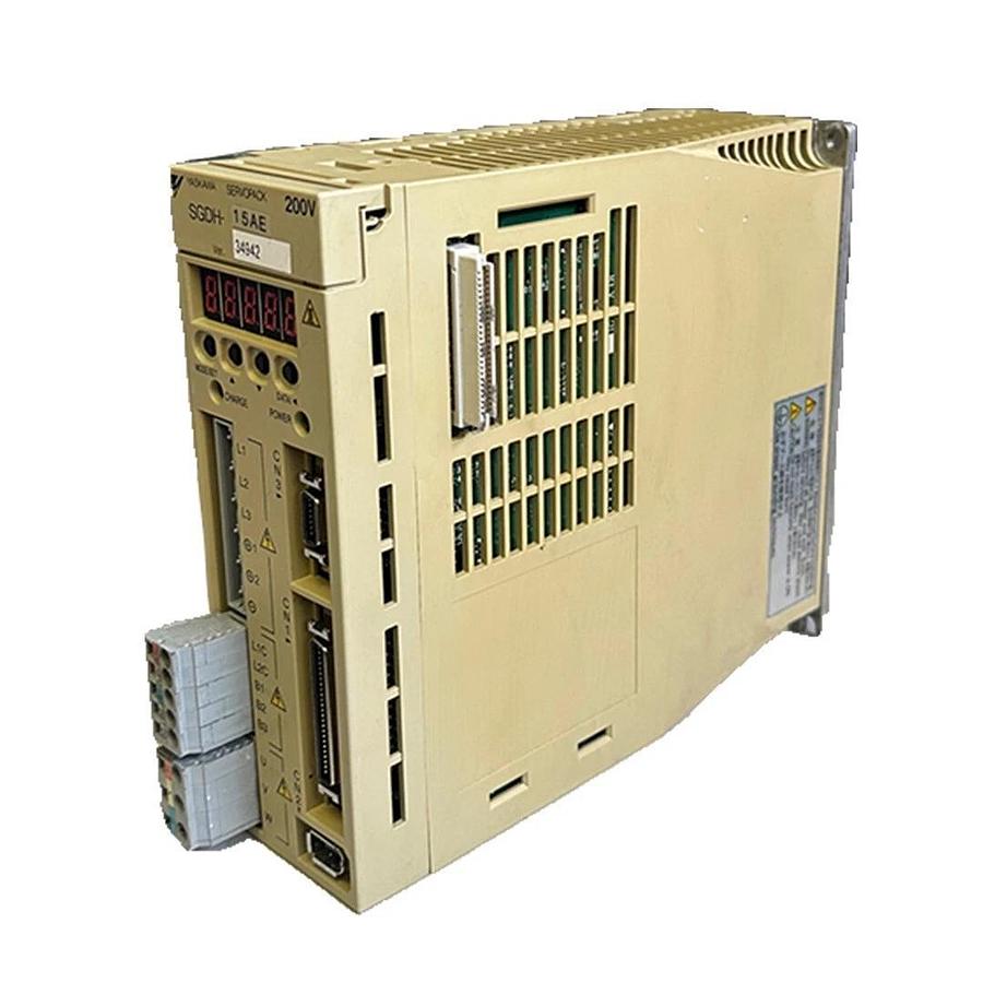 Used YASKAWA SGDH-15AE / SGDH15AE SERVOPACK AC DRIVE 200-230V 9.5A 50/60Hz V. 34942