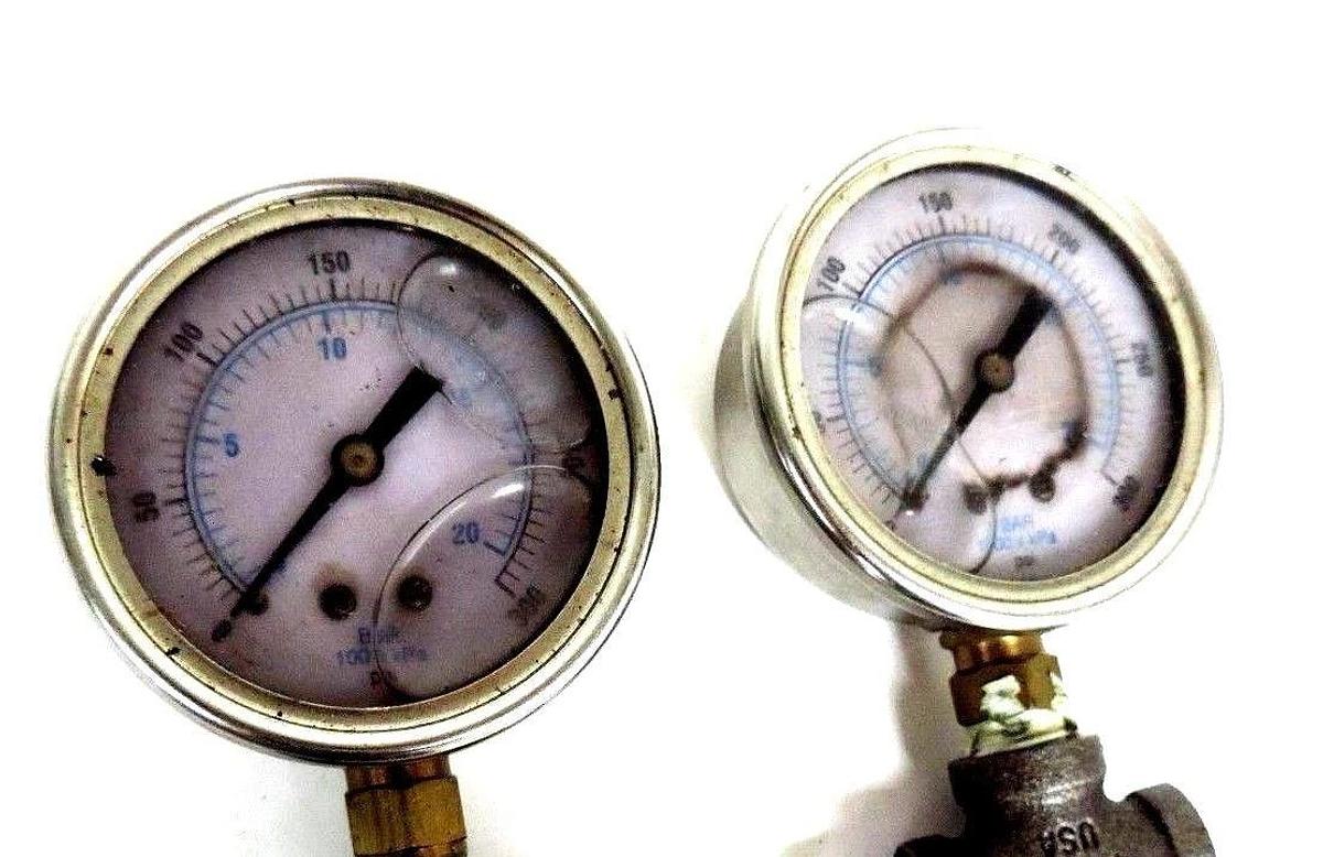 Used LOT OF 2 GENERIC LIQUID FILLED PRESSURE GAUGES 100XKPA, 0-300 PSI