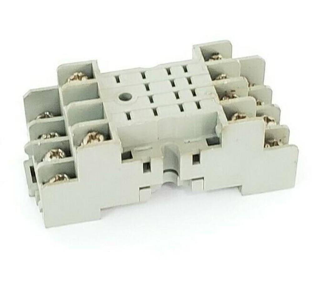 Used DAYTON 2A584E SOCKET RELAYS 7A, 300VAC