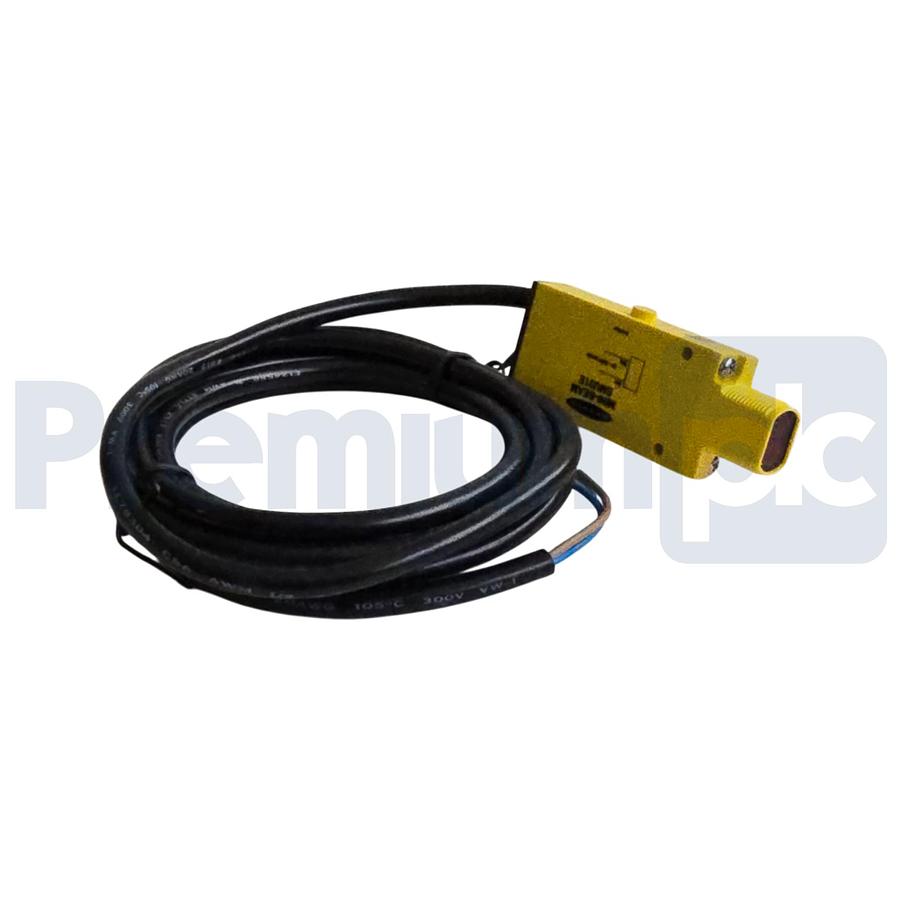 Used BANNER SMU31E - 52575 MINI-BEAM UNIVERSAL EMITTER 2m (6.5') CABLE, RANGE 3m NSNP