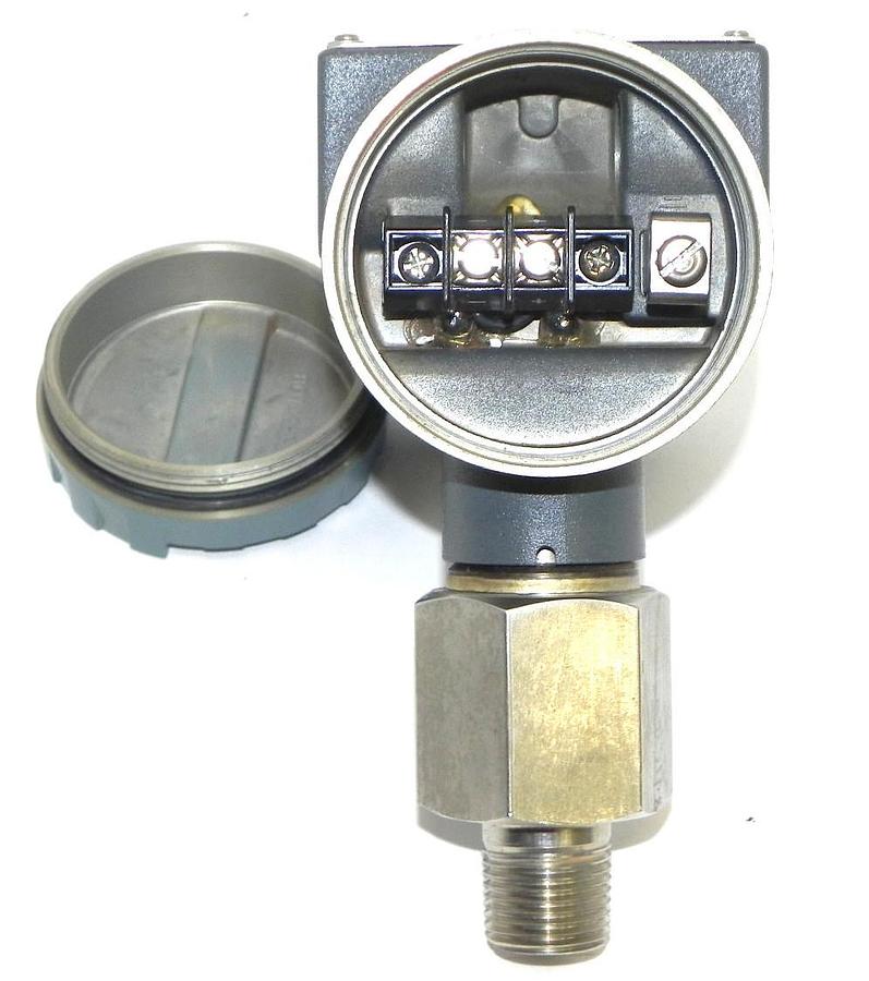 Used NEW FOXBORO 841GM-EI-C ELECTRONIC TRANSMITTER REF NO. 89N34927-1A3