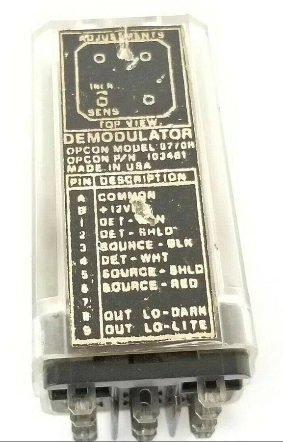 Used EATON / OPCON 103481 DEMODULATOR 12VDC 8770B 11-PIN