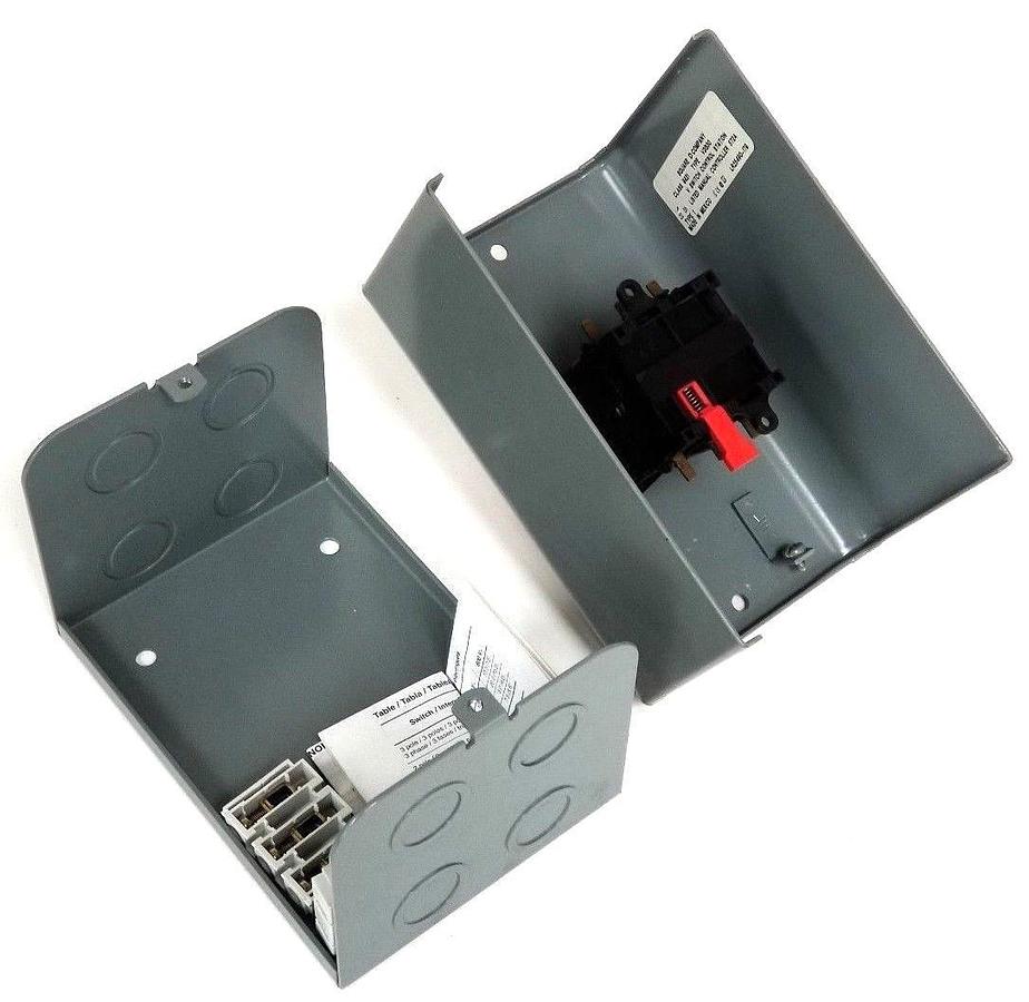 Used NEW SQUARE D CLASS 9421 TYPE V2G30 SWITCH CONTROL STATION 9421V2G30