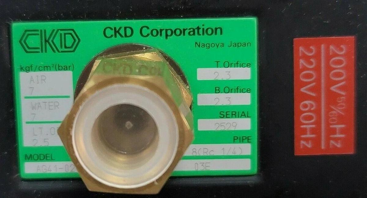 Used NIB CKD AG41-02-2-03E SOLENOID VALVE AC200V AG4102203E