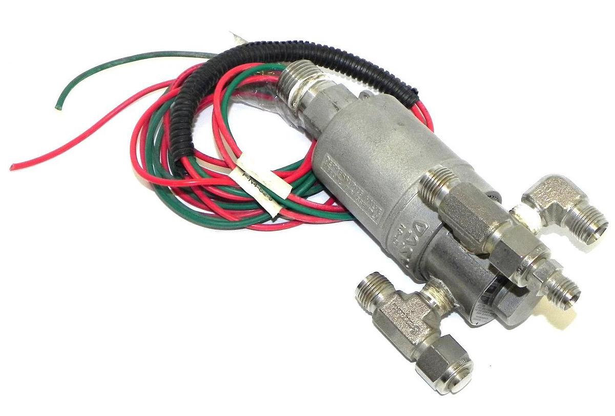 Used ASCO EF8320511 3-WAY EXPLOSION PROOF SOLENOID VALVE 1/4" 24Vdc