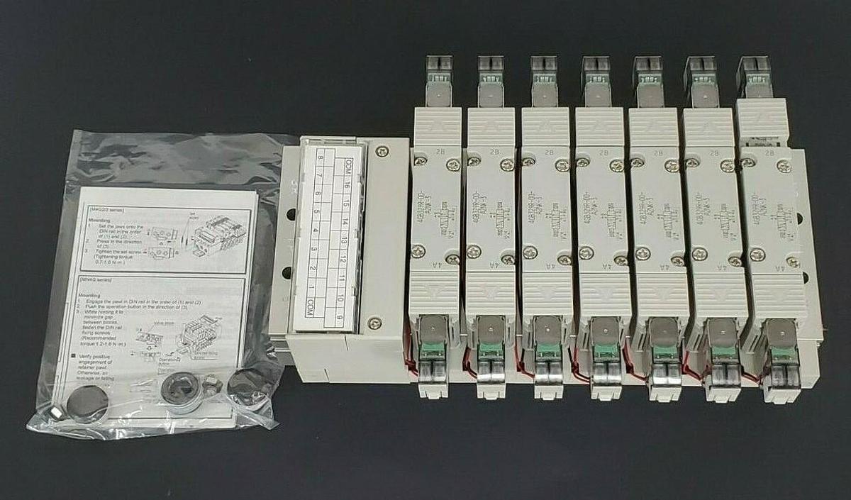 NIB CKD M4GB320R-08-T10RK-7-3 VALVE MANIFOLD ASSEMBLY DC24V, M4GB320R08T10RK73