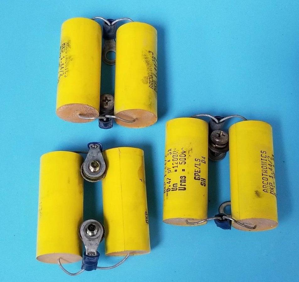Used LOT OF 6 ARCOTRONICS MKP-1.44/2 CAPACITORS 0.47uF, 1200/500V, MKP1.44/2