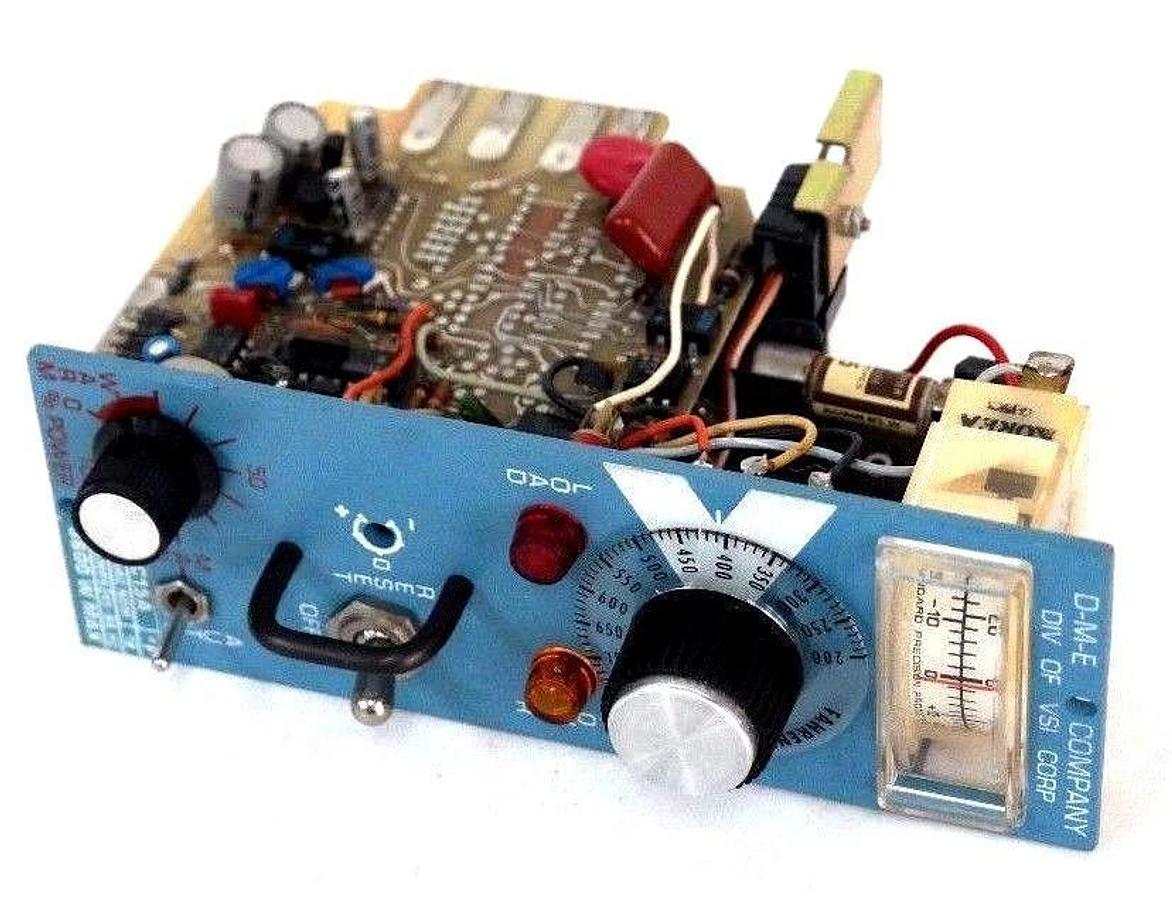 Used DME COMPANY FC15A TEMPERATURE CONTROLLER 240VAC, 15AMP, 45-66HZ, 3600W MAX