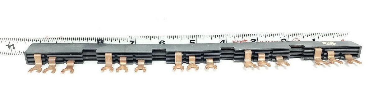 Used LOT OF KLOCKNER MOELLER B3.1/5-PKZM1 3-PHASE LINK BUS BARS B315PKZM1