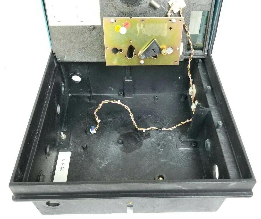 Used HONEYWELL DR4200EV1-10-HPKB000 CHART RECORDER HOUSING DR4200 120/240VAC 20VA