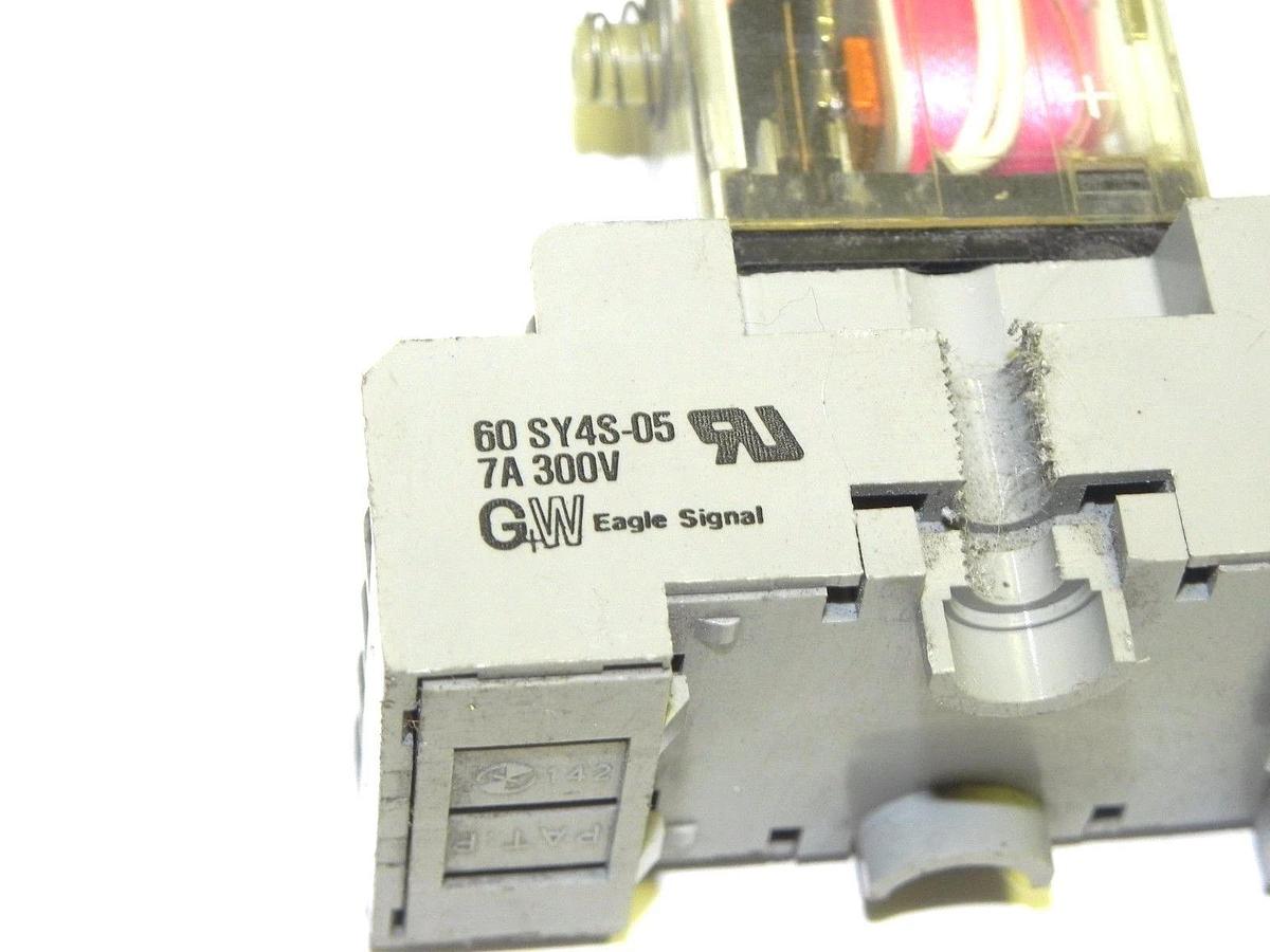 Used LOT OF 2 EAGLE SIGNAL 60 SY4S-05 RELAY SOCKETS WITH RELAYS MY4N, 700-HC24A1-1-4