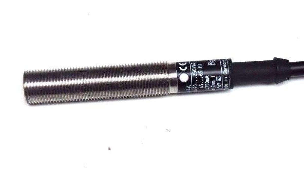 Used NIB IFM EFECTOR IF0213 PROXIMITY SWITCH IFA2002-BBOW/V4A